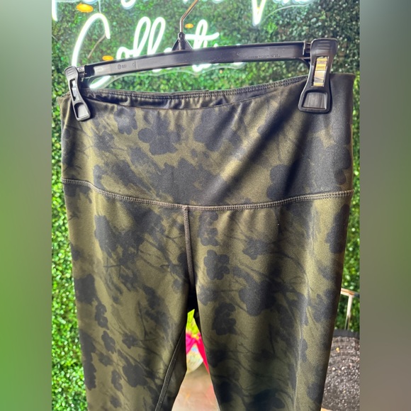 Zella joggers size M - Picture 5 of 5